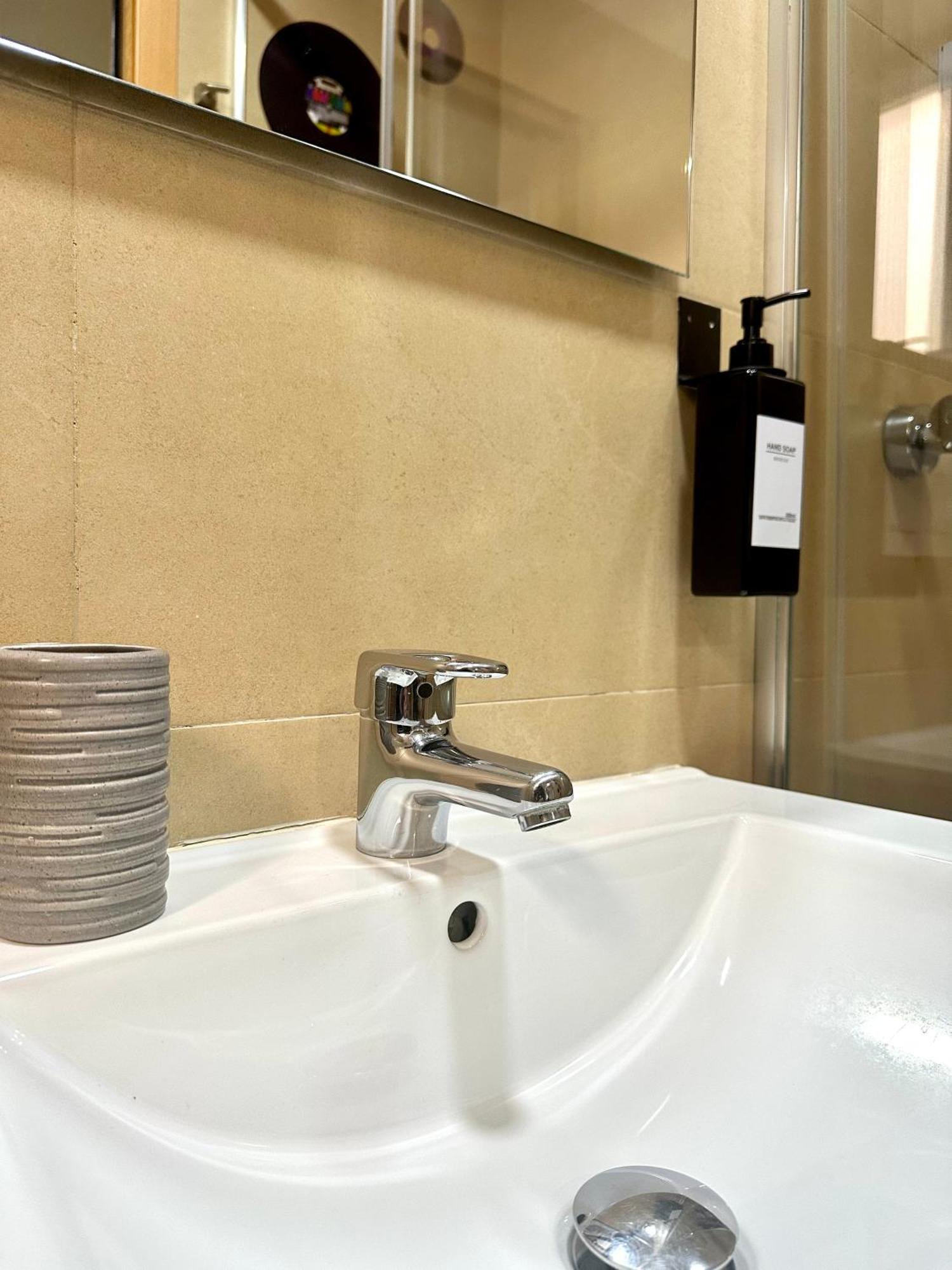 מדריד Apartamento En Santiago Bernabeu מראה חיצוני תמונה